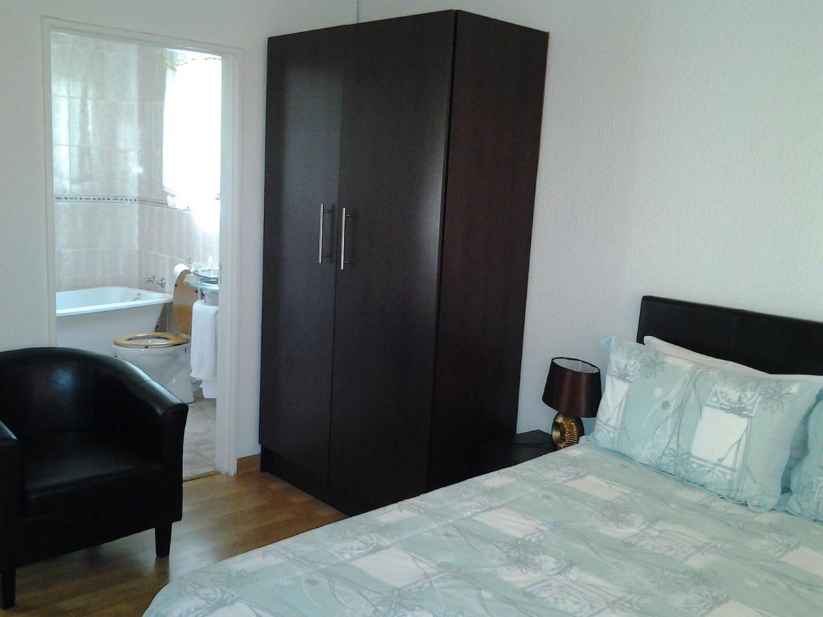 Moshitametsi Guesthouse Kempton Park Dış mekan fotoğraf